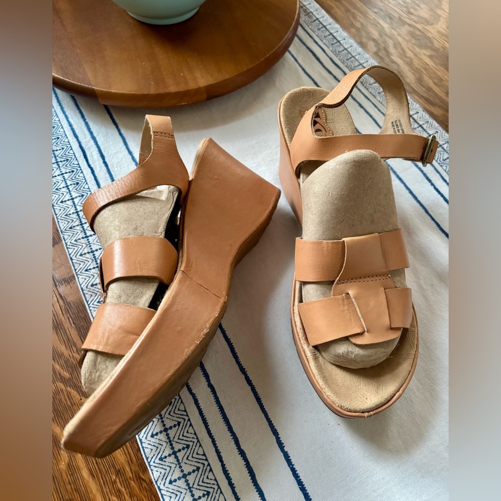 Korks Kork-ease platform sandals, leather, comfort, boho fisherman vibe, EUC